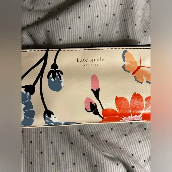 Kate Spade Pen and Pencil Case NWT! (Not part of sales.) - Picture 4 of 5